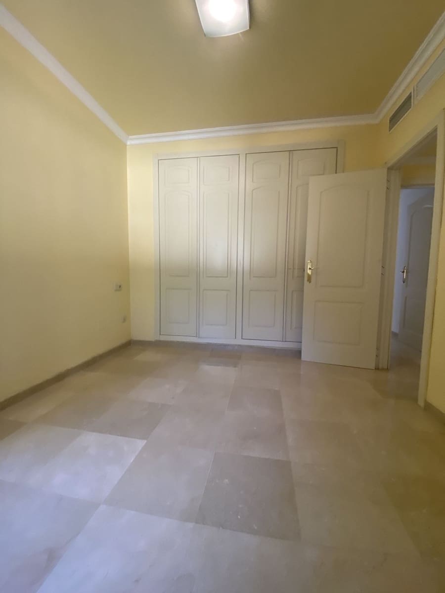 5 soveværelse Villa til leje i Marbella med garage - € 5.500 (Ref: 8603503)