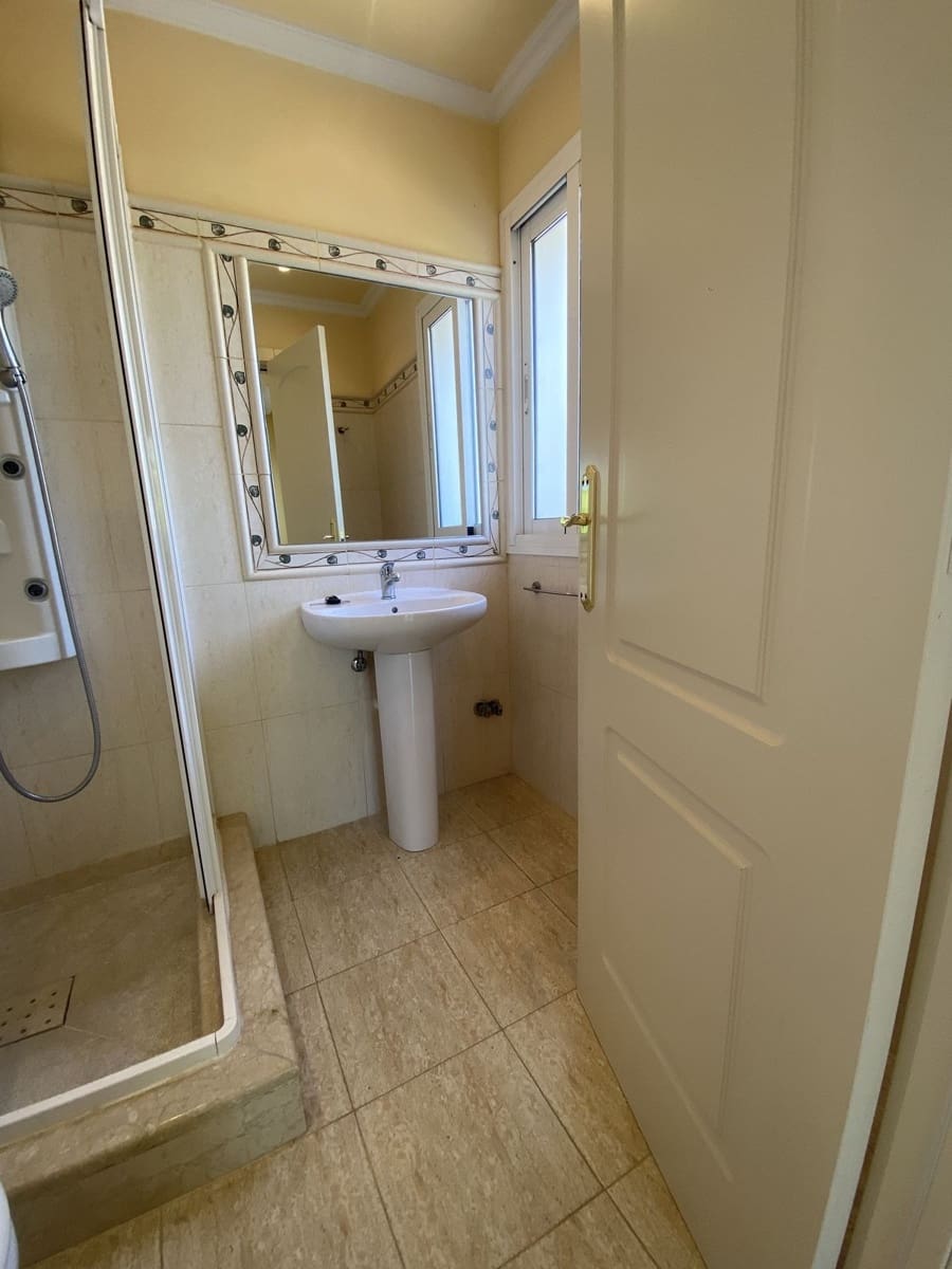 5 soveværelse Villa til leje i Marbella med garage - € 5.500 (Ref: 8603503)