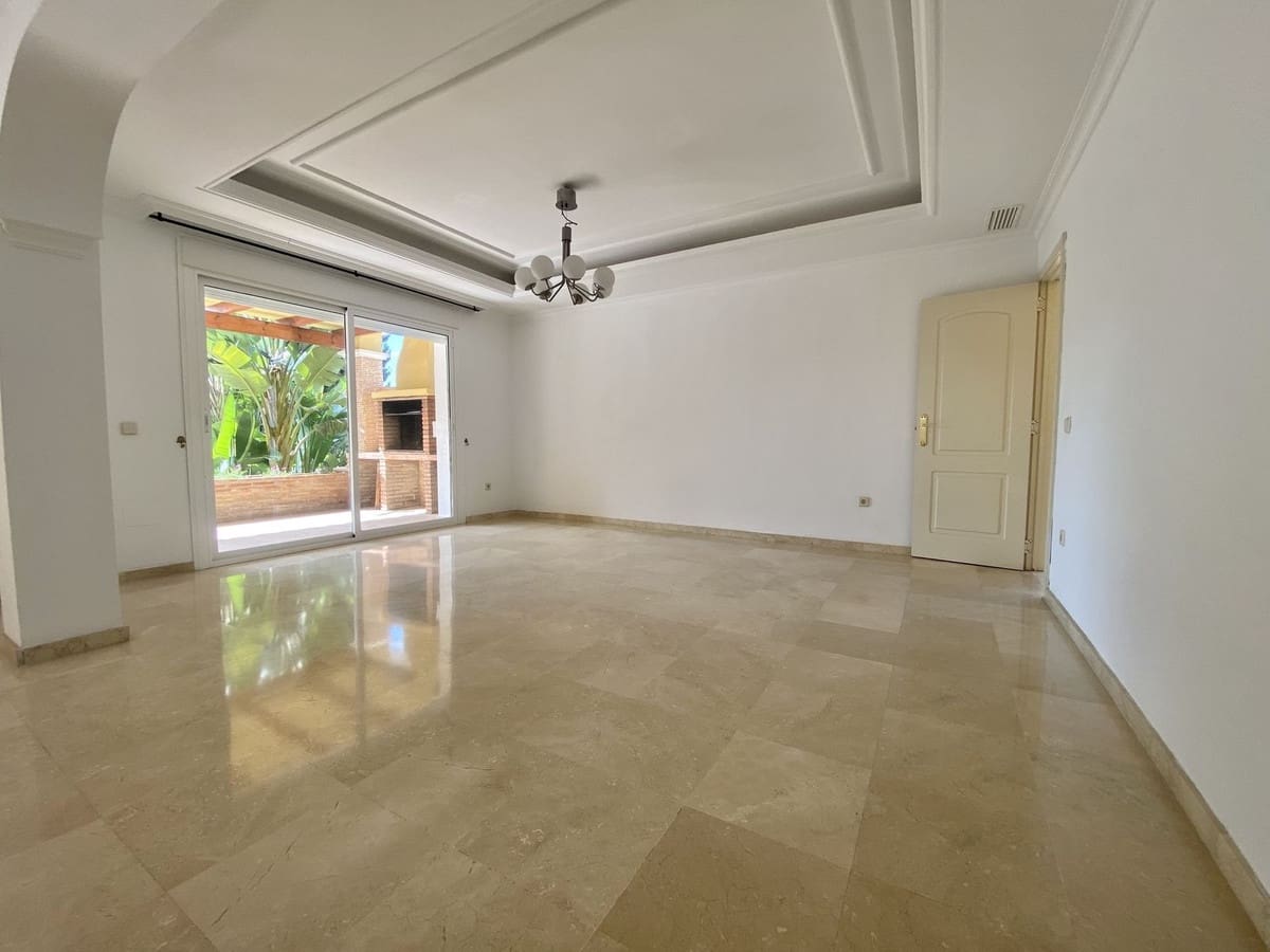 5 soveværelse Villa til leje i Marbella med garage - € 5.500 (Ref: 8603503)