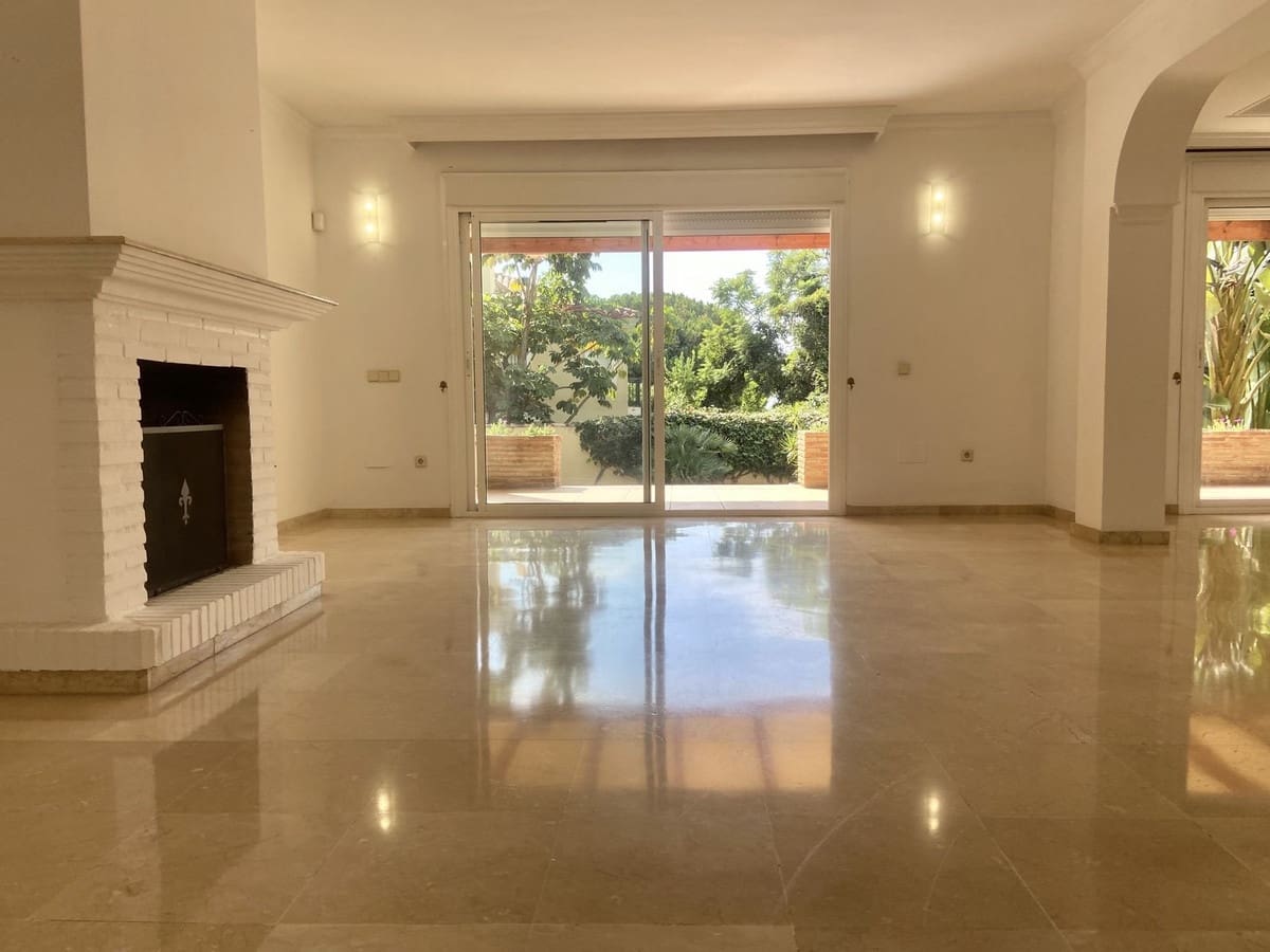 5 soveværelse Villa til leje i Marbella med garage - € 5.500 (Ref: 8603503)