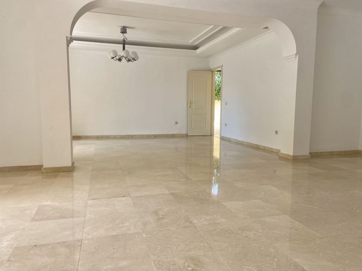 5 soveværelse Villa til leje i Marbella med garage - € 5.500 (Ref: 8603503)