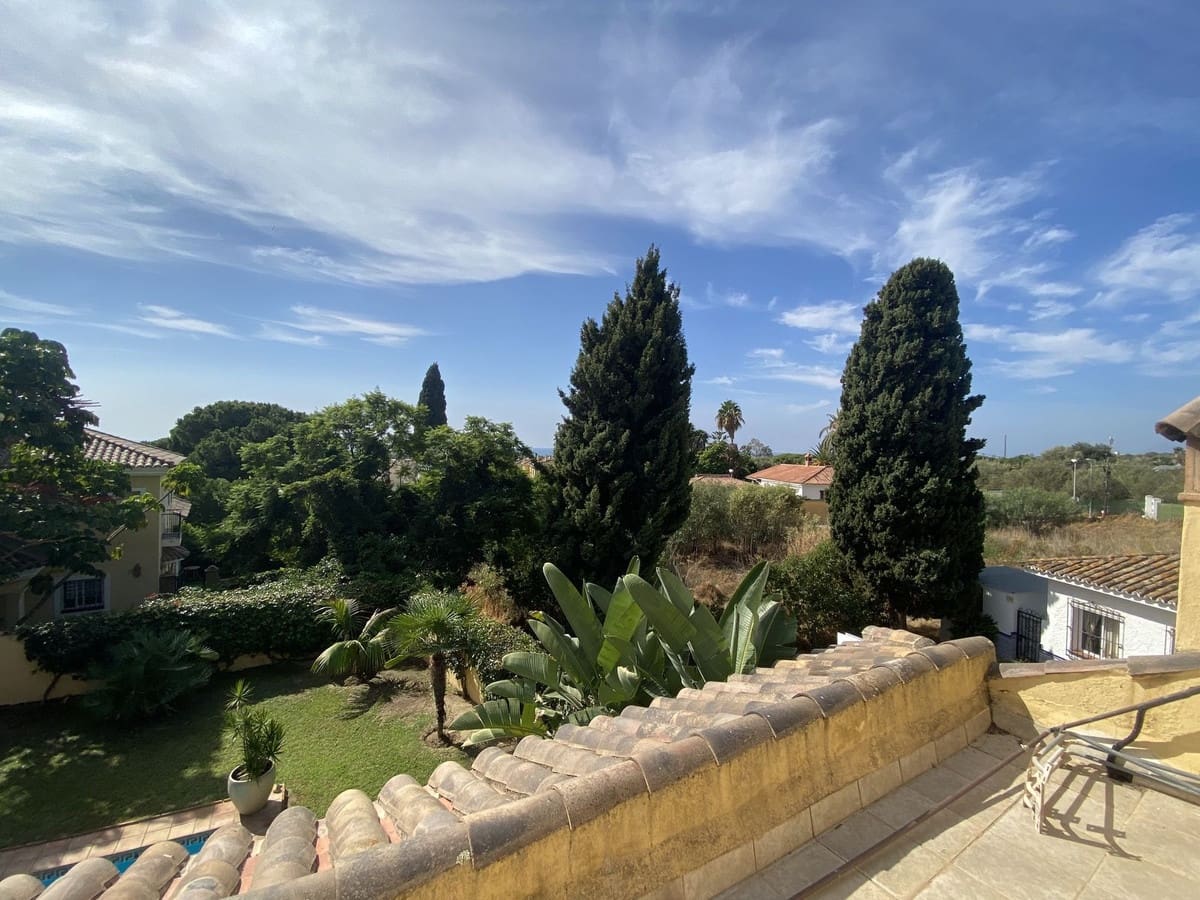 5 soveværelse Villa til leje i Marbella med garage - € 5.500 (Ref: 8603503)