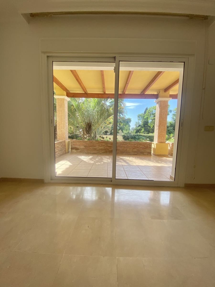5 soveværelse Villa til leje i Marbella med garage - € 5.500 (Ref: 8603503)