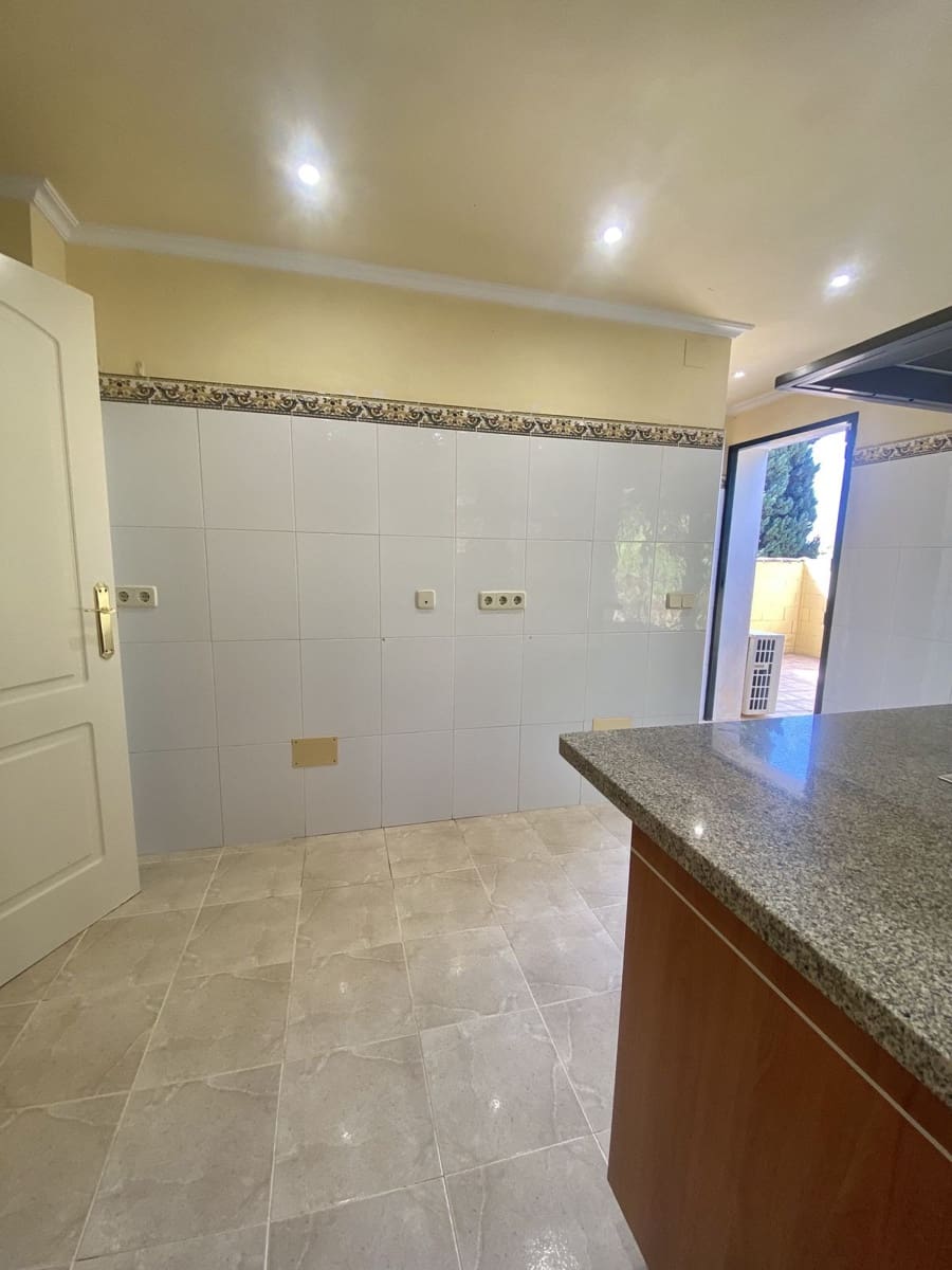 5 soveværelse Villa til leje i Marbella med garage - € 5.500 (Ref: 8603503)