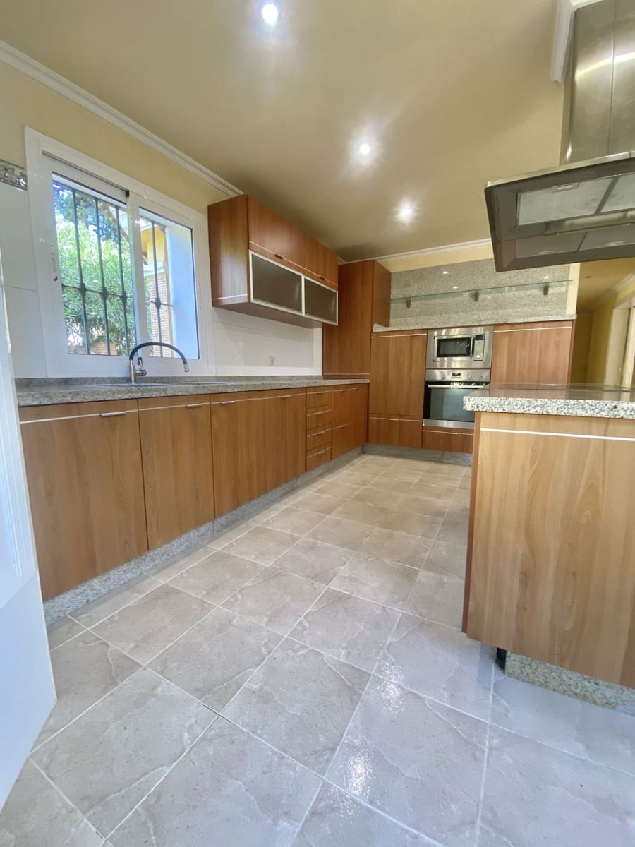 5 soveværelse Villa til leje i Marbella med garage - € 5.500 (Ref: 8603503)