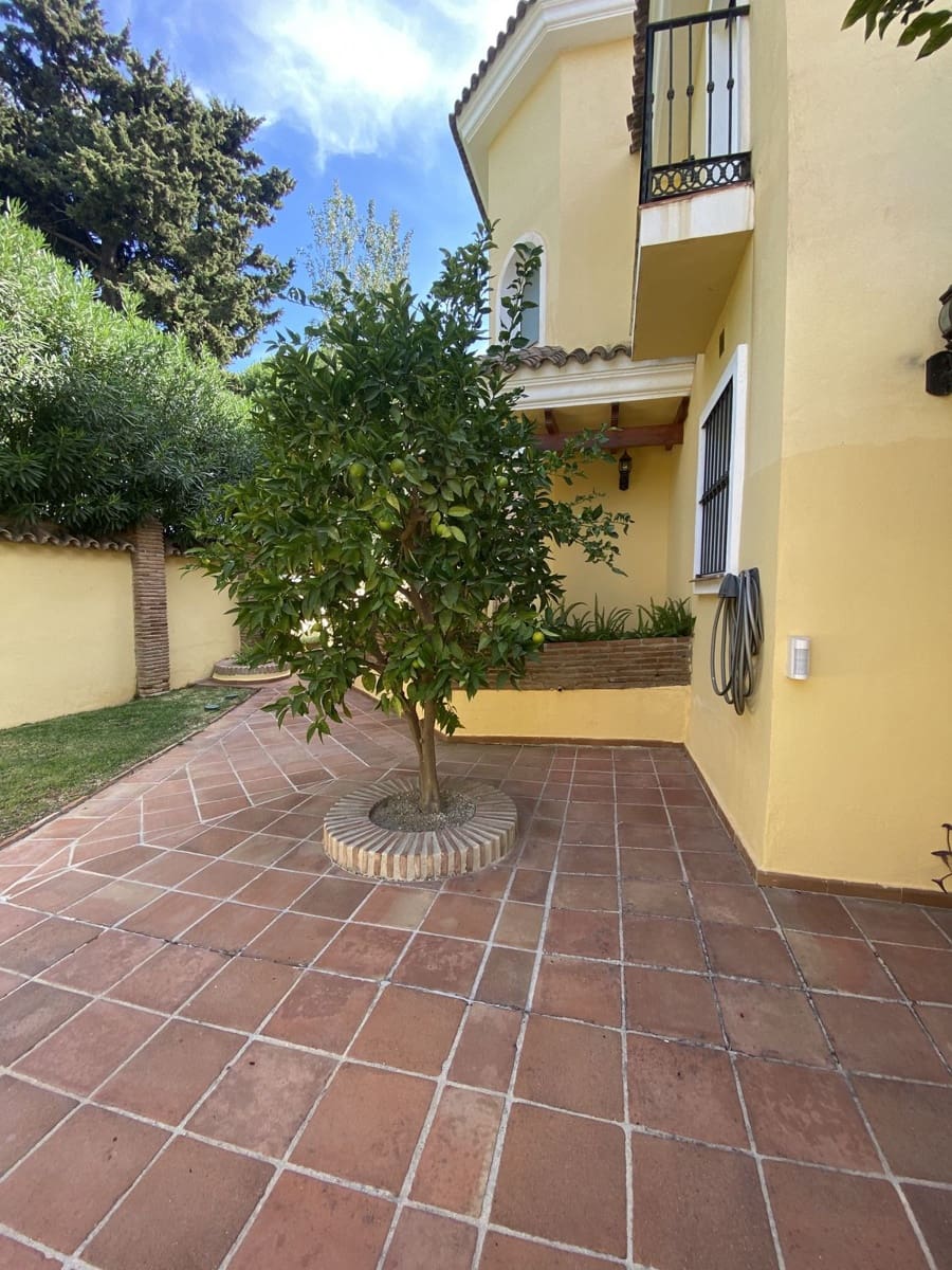 5 soveværelse Villa til leje i Marbella med garage - € 5.500 (Ref: 8603503)