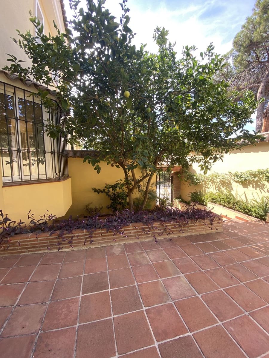 5 soveværelse Villa til leje i Marbella med garage - € 5.500 (Ref: 8603503)