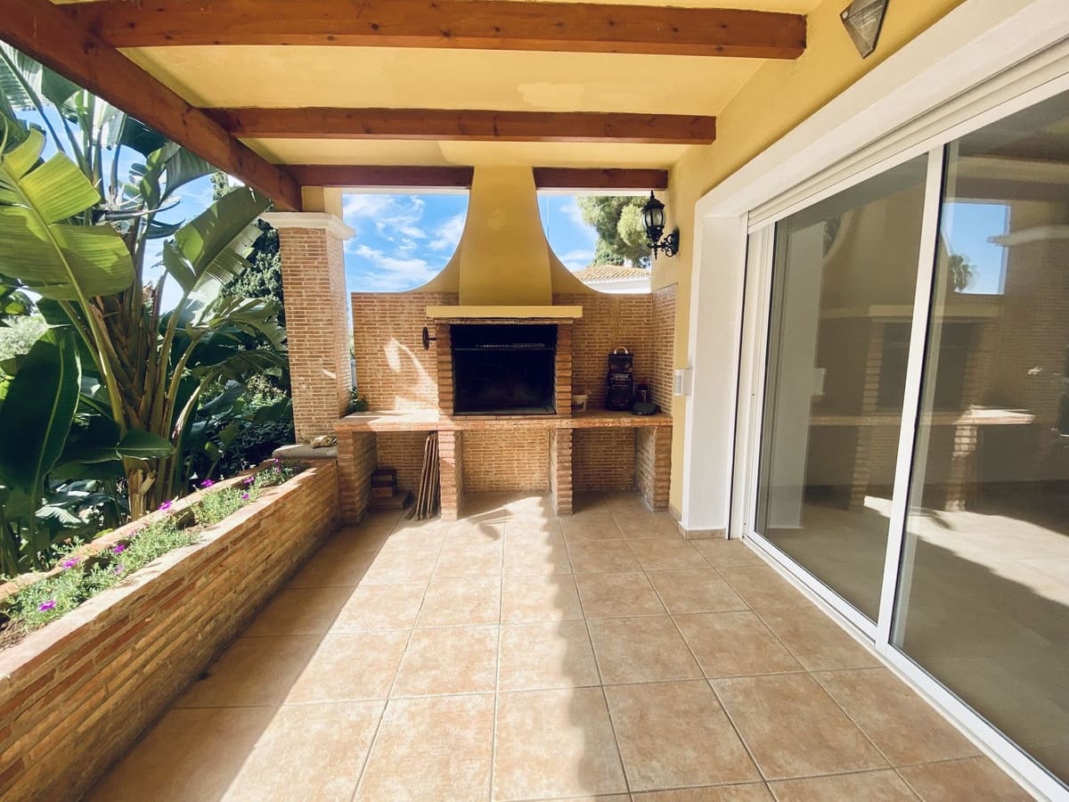 5 soveværelse Villa til leje i Marbella med garage - € 5.500 (Ref: 8603503)