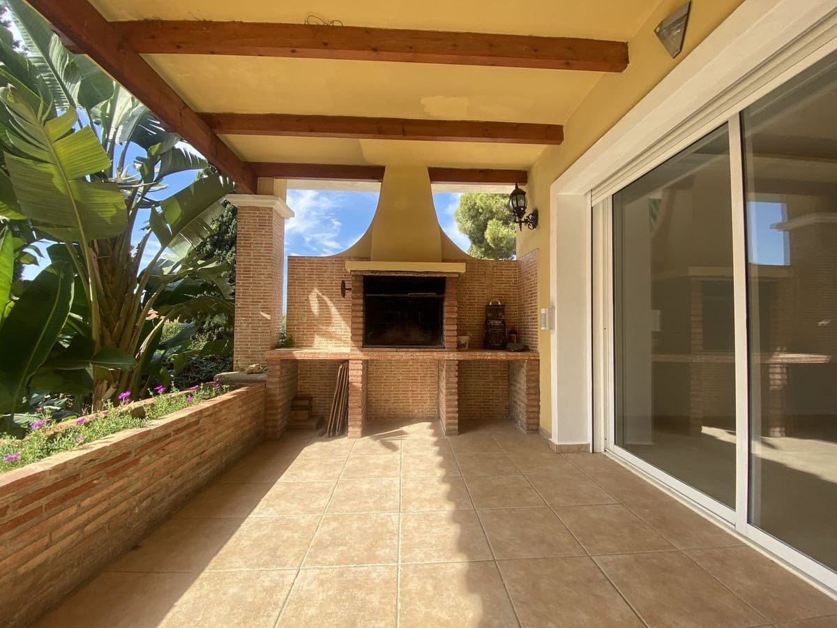 5 soveværelse Villa til leje i Marbella med garage - € 5.500 (Ref: 8603503)