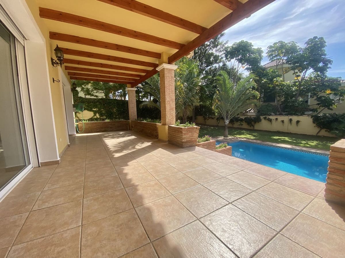 5 soveværelse Villa til leje i Marbella med garage - € 5.500 (Ref: 8603503)