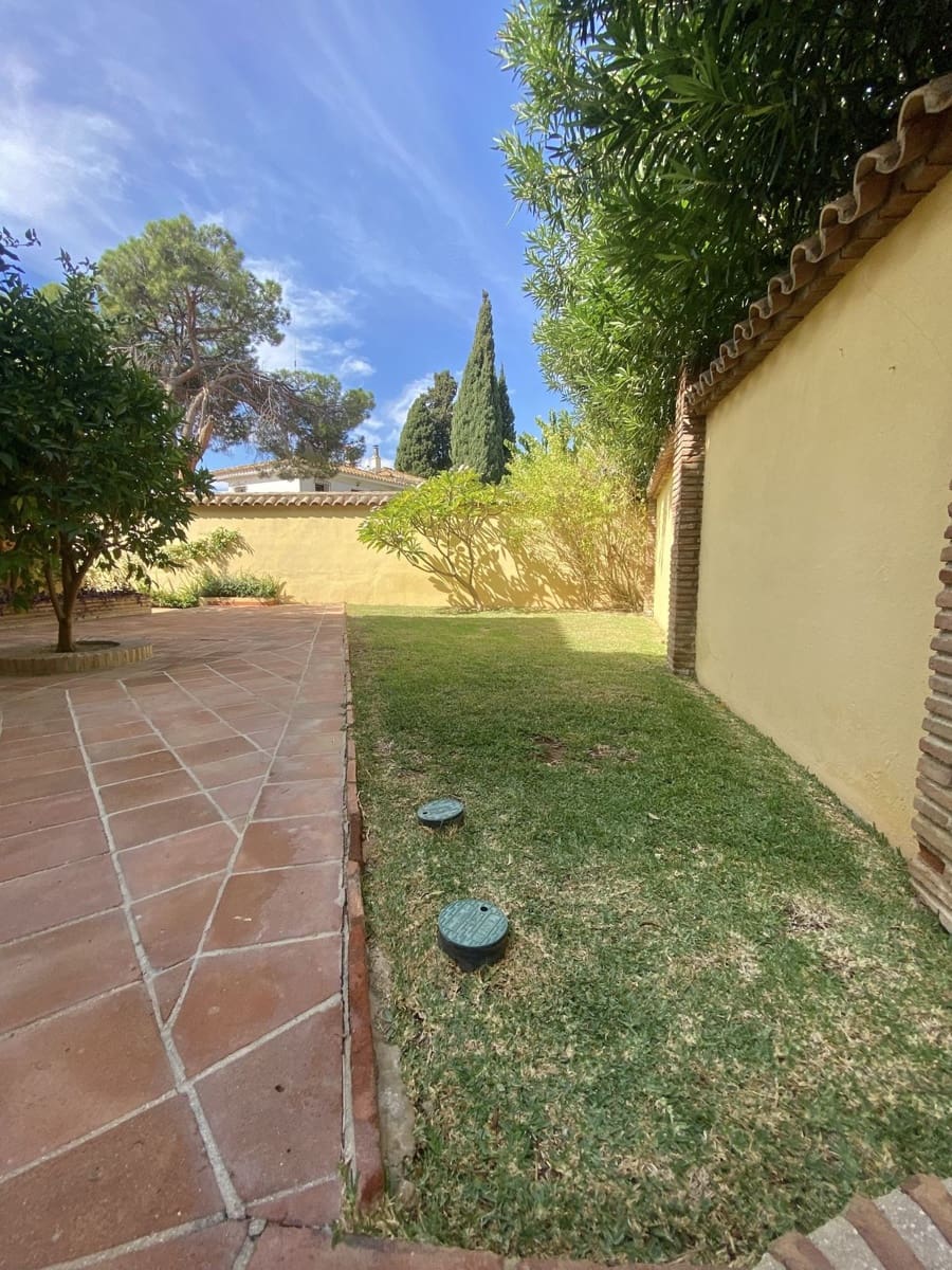 5 soveværelse Villa til leje i Marbella med garage - € 5.500 (Ref: 8603503)