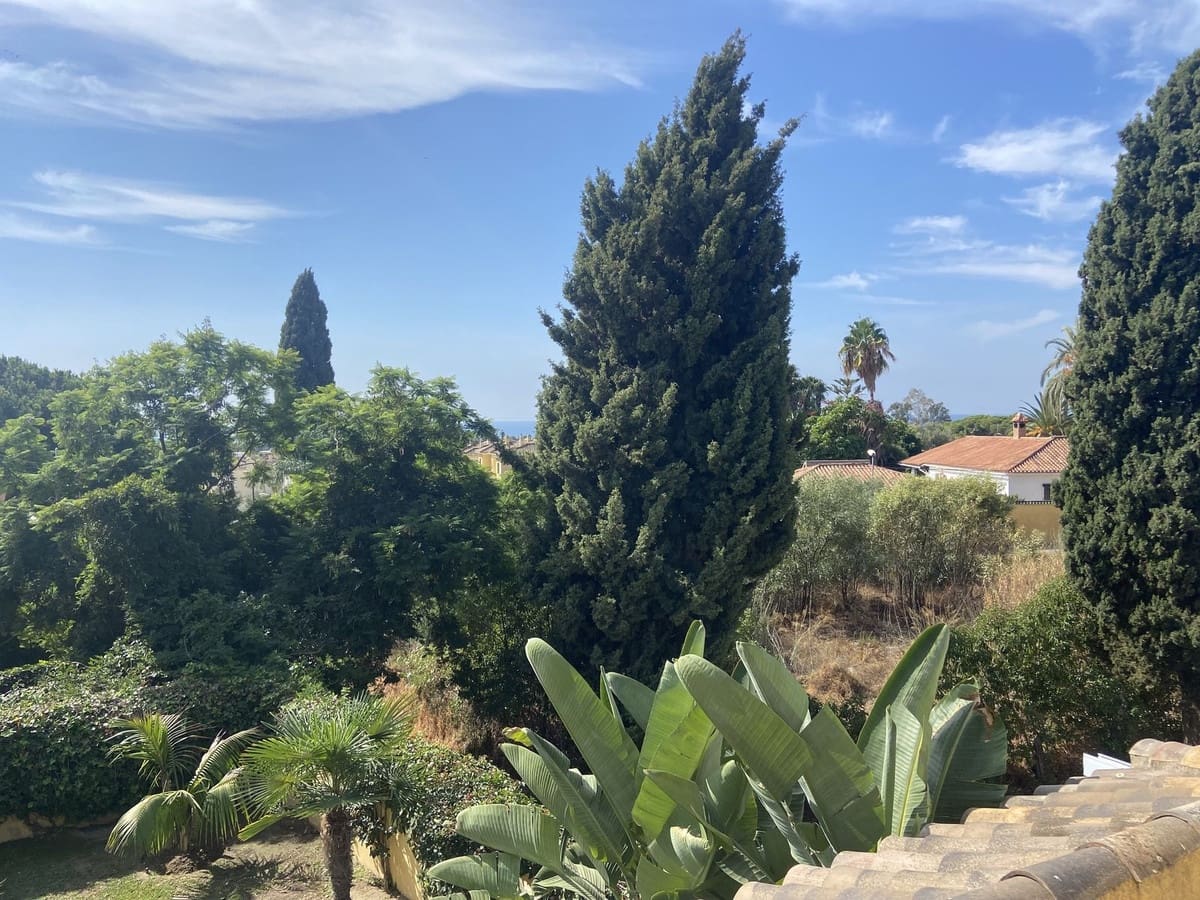 5 soveværelse Villa til leje i Marbella med garage - € 5.500 (Ref: 8603503)