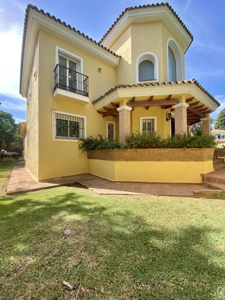 5 soveværelse Villa til leje i Marbella med garage - € 5.500 (Ref: 8603503)