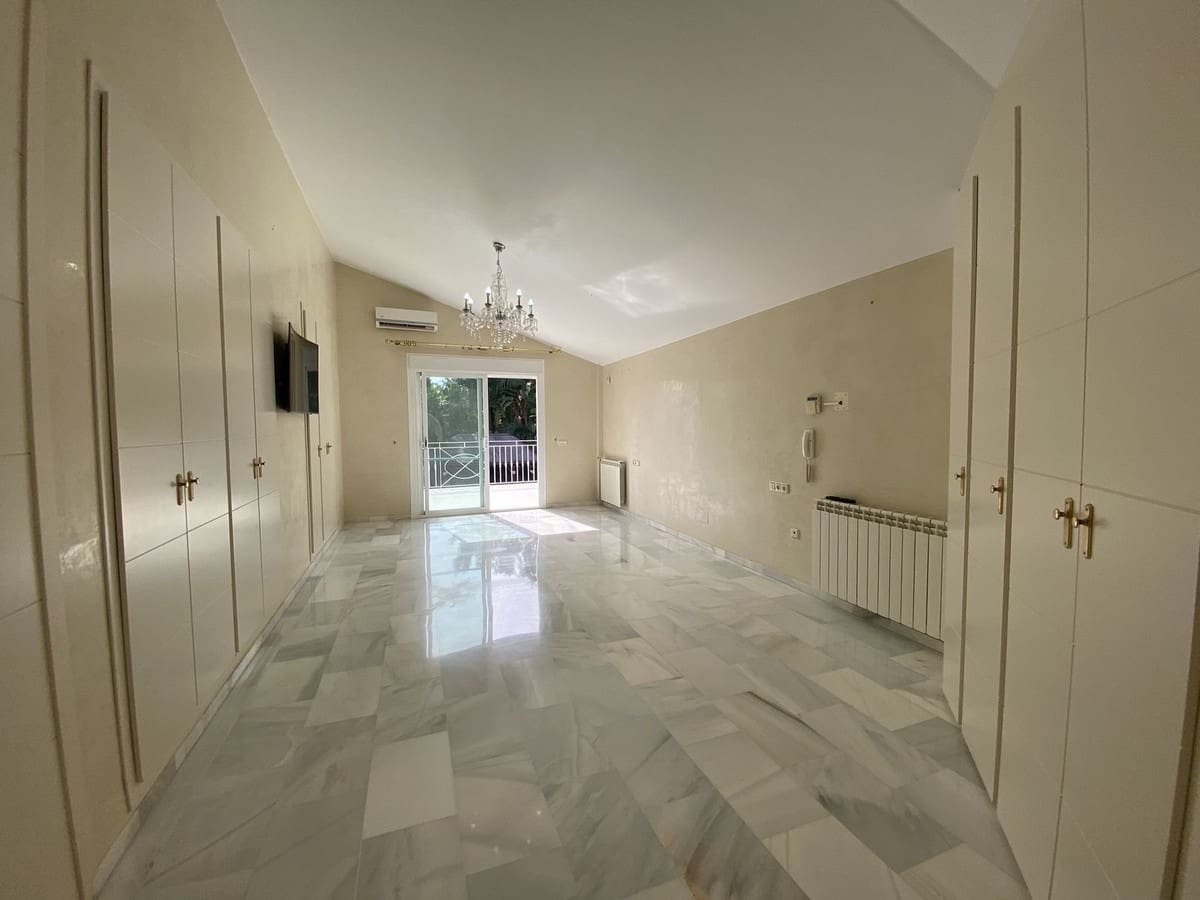 5 soveværelse Villa til leje i Marbella med garage - € 7.000 (Ref: 8610422)