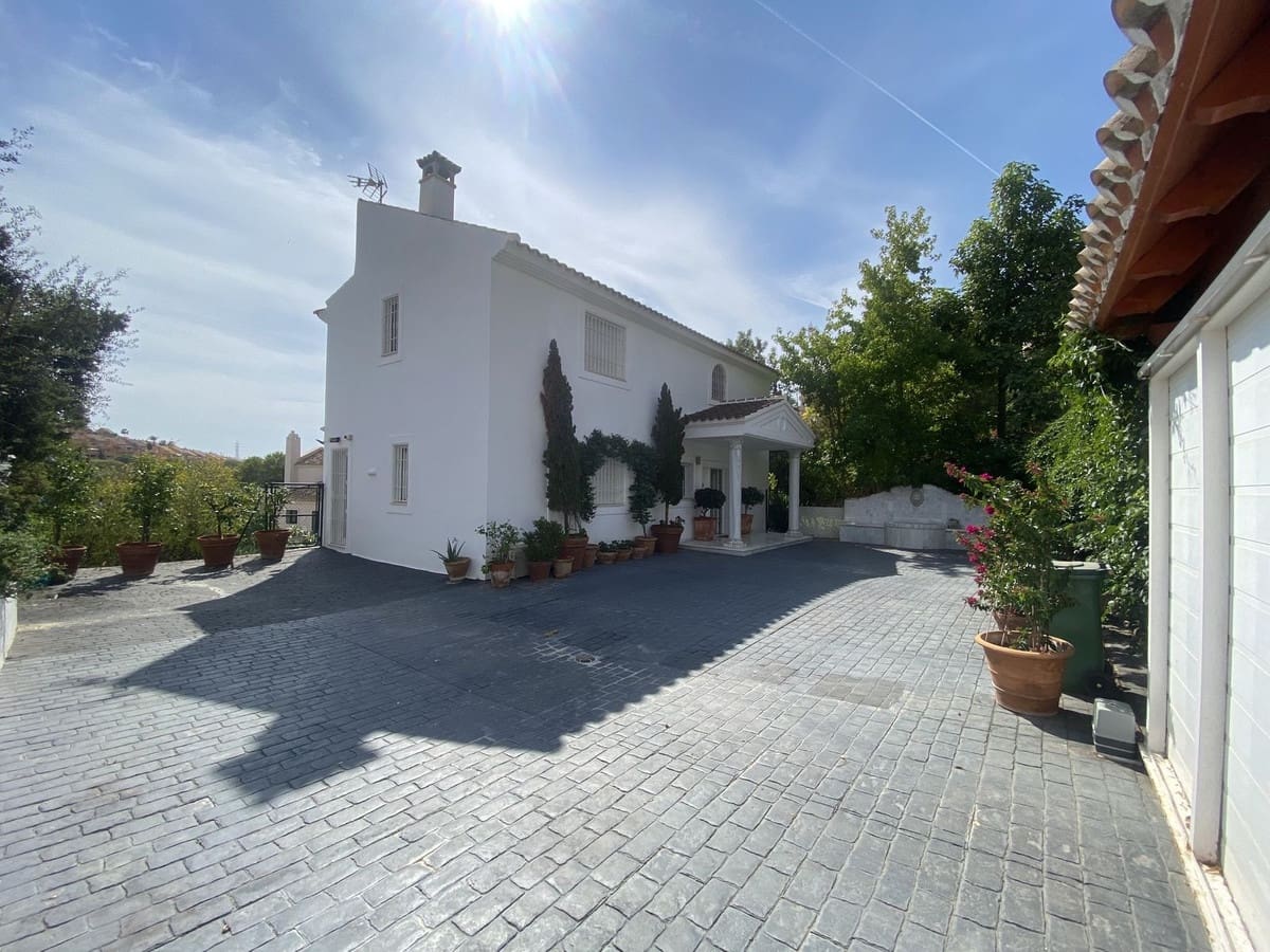 5 soveværelse Villa til leje i Marbella med garage - € 7.000 (Ref: 8610422)
