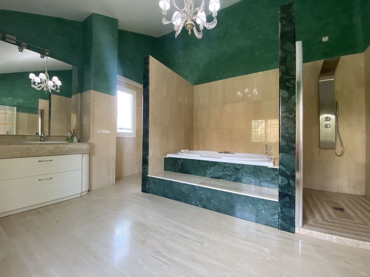 5 soveværelse Villa til leje i Marbella med garage - € 7.000 (Ref: 8610422)