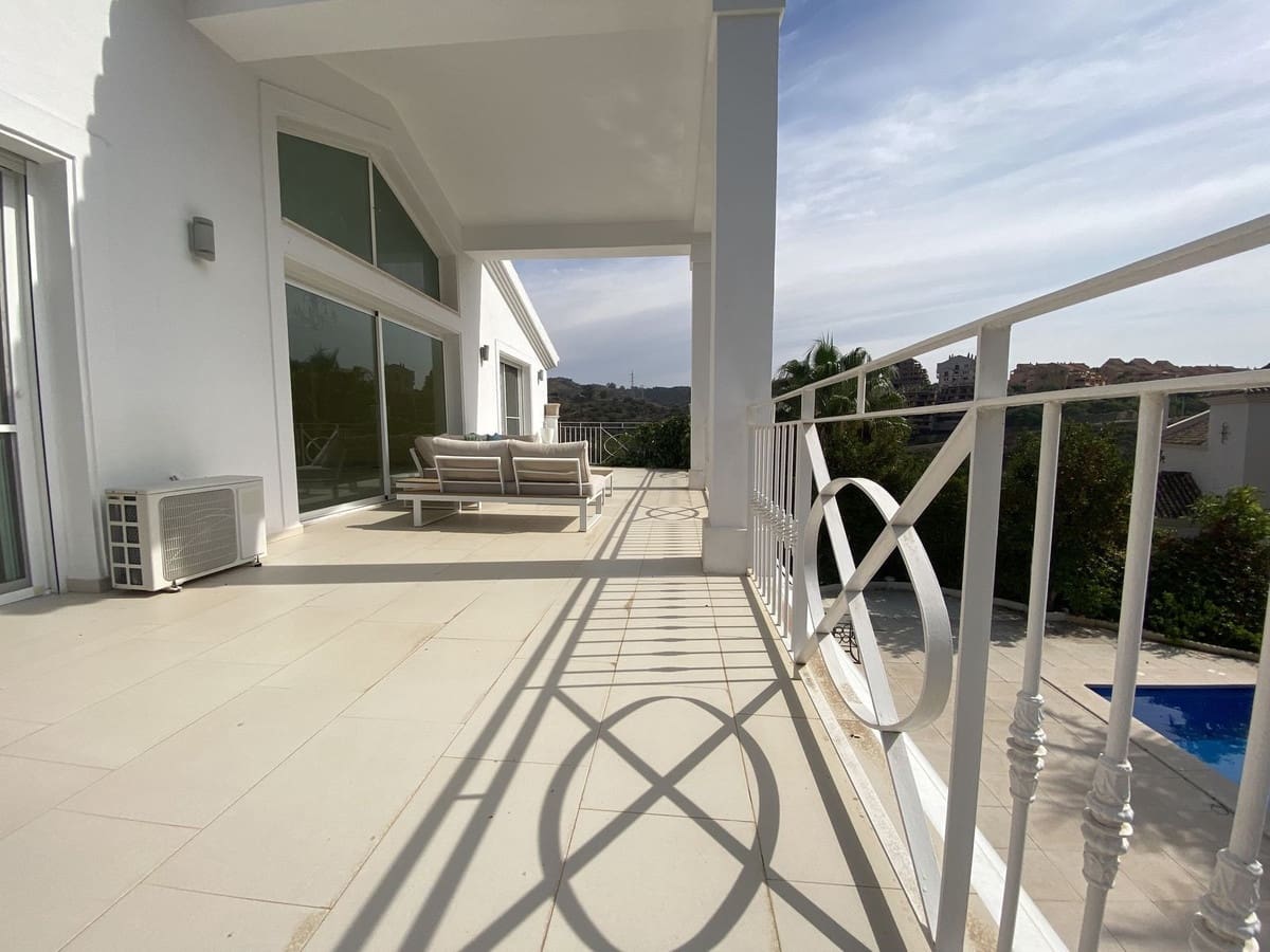 5 soveværelse Villa til leje i Marbella med garage - € 7.000 (Ref: 8610422)