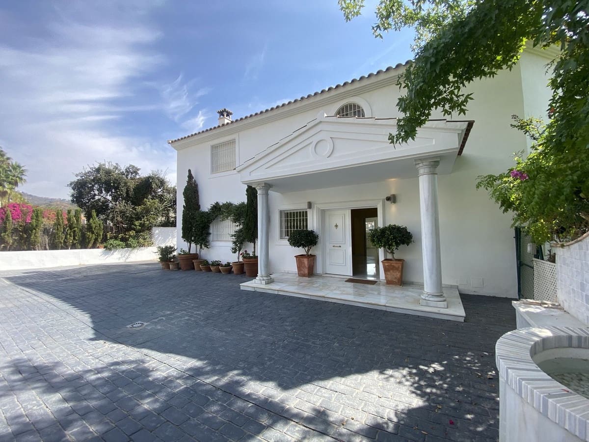 5 soveværelse Villa til leje i Marbella med garage - € 7.000 (Ref: 8610422)