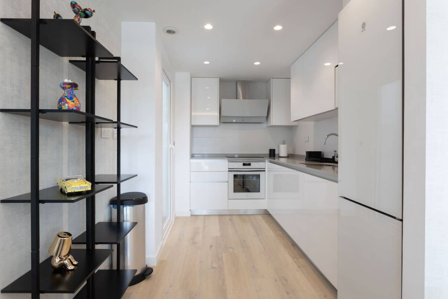 2 soveværelse Penthouse til leje i Marbella med garage - € 2.500 (Ref: 8665176)