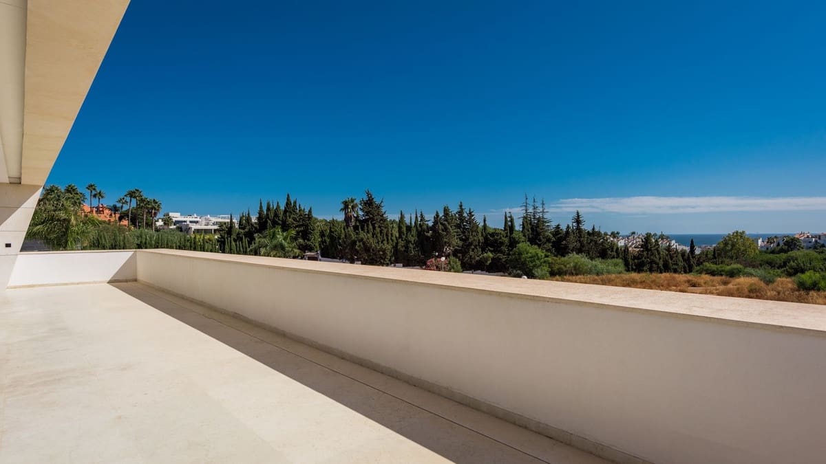 5 slaapkamer Villa te huur in Golden Mile met garage - € 17.000 (Ref: 8714554)