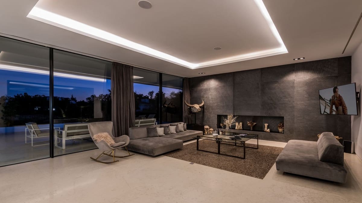 5 slaapkamer Villa te huur in Golden Mile met garage - € 17.000 (Ref: 8714554)