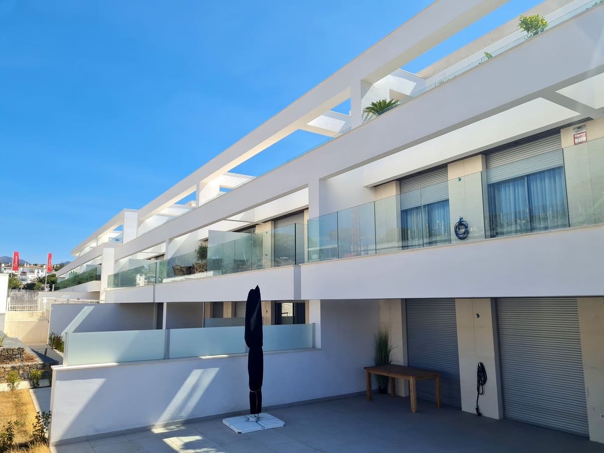 2 soveværelse Lejlighed til leje i Marbella med garage - € 3.200 (Ref: 8714556)