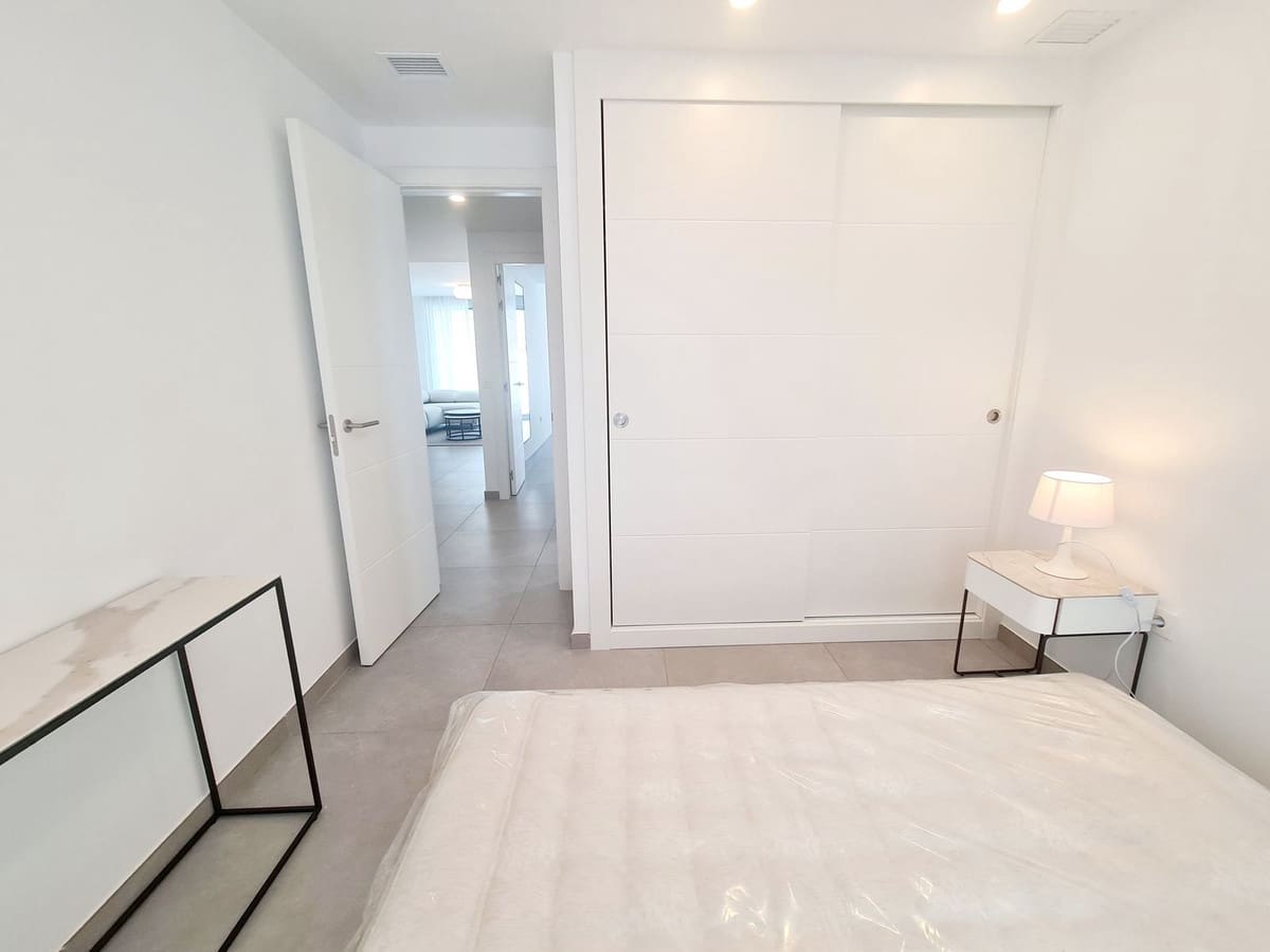 2 soveværelse Lejlighed til leje i Marbella med garage - € 3.200 (Ref: 8714556)