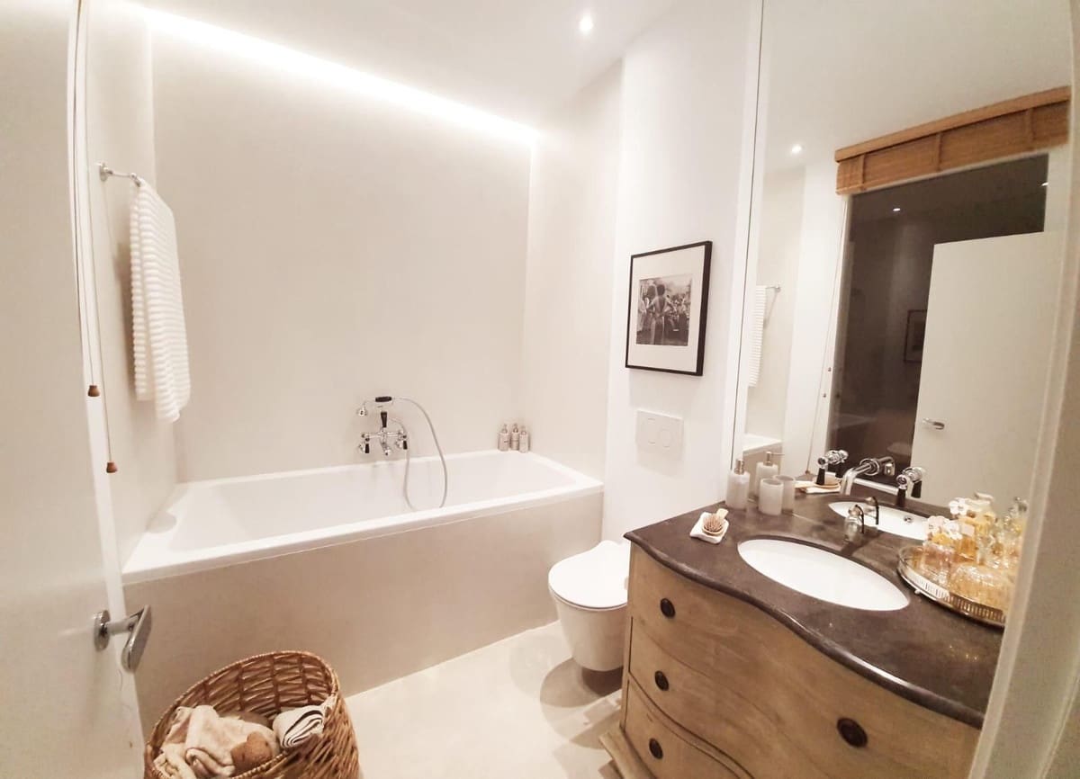 4 bedroom Villa for rent in Marbella with garage - € 5,500 (Ref: 8715346)