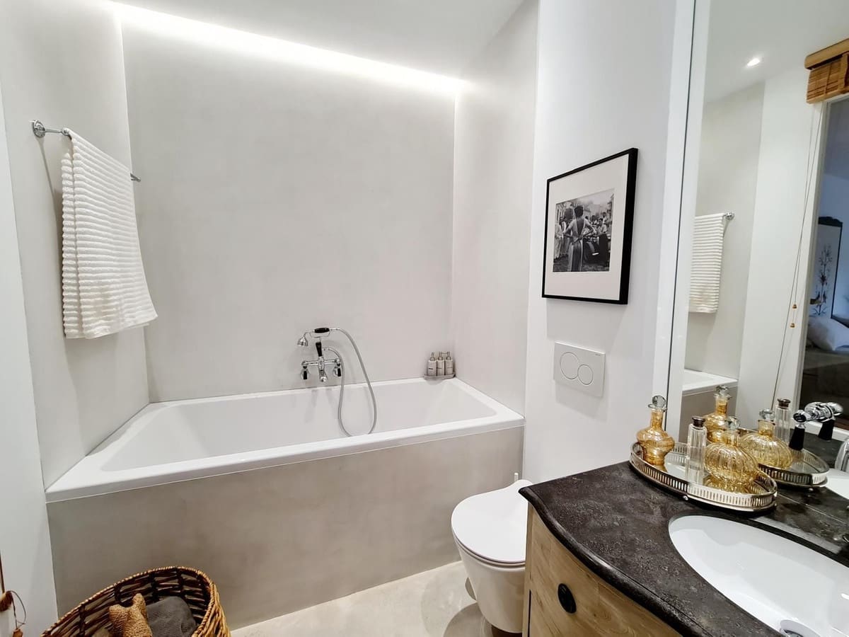 4 bedroom Villa for rent in Marbella with garage - € 5,500 (Ref: 8715346)