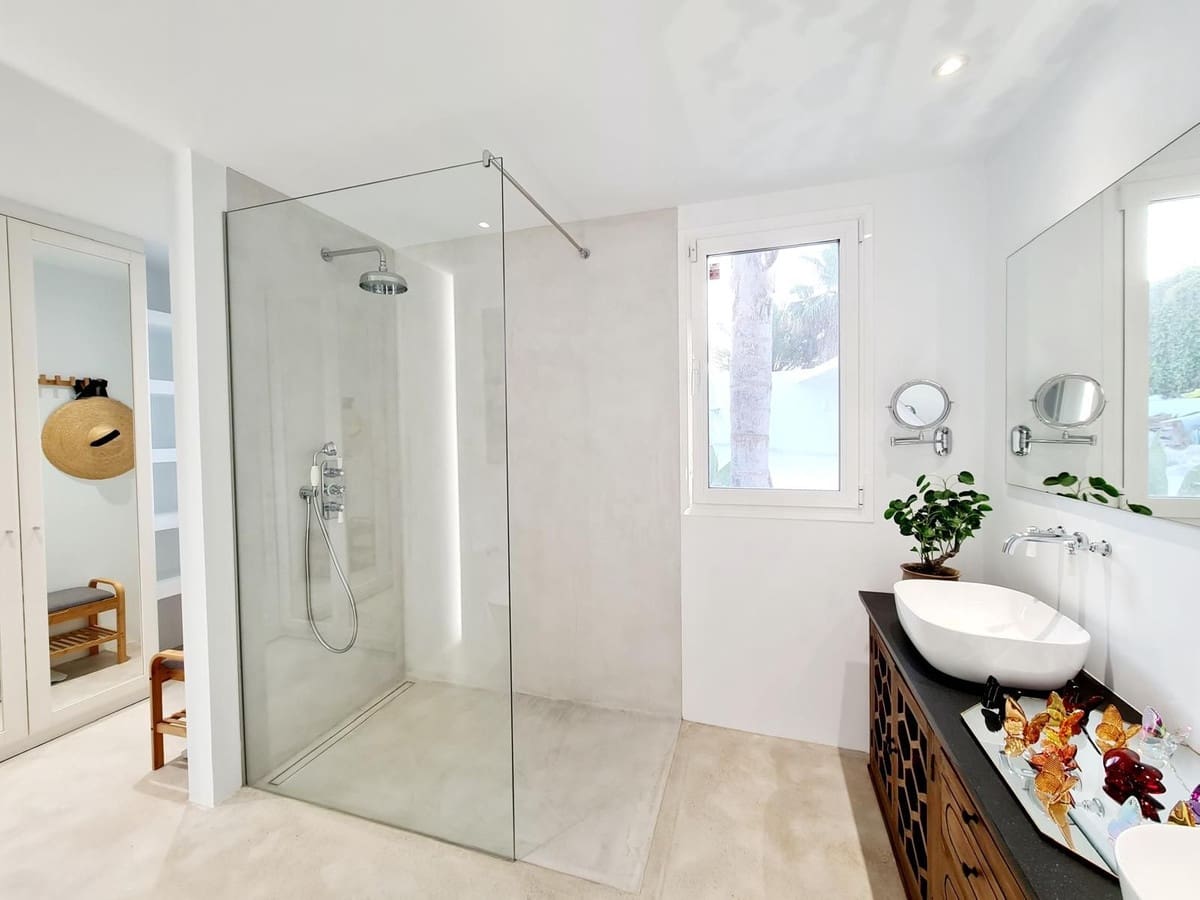 4 bedroom Villa for rent in Marbella with garage - € 5,500 (Ref: 8715346)