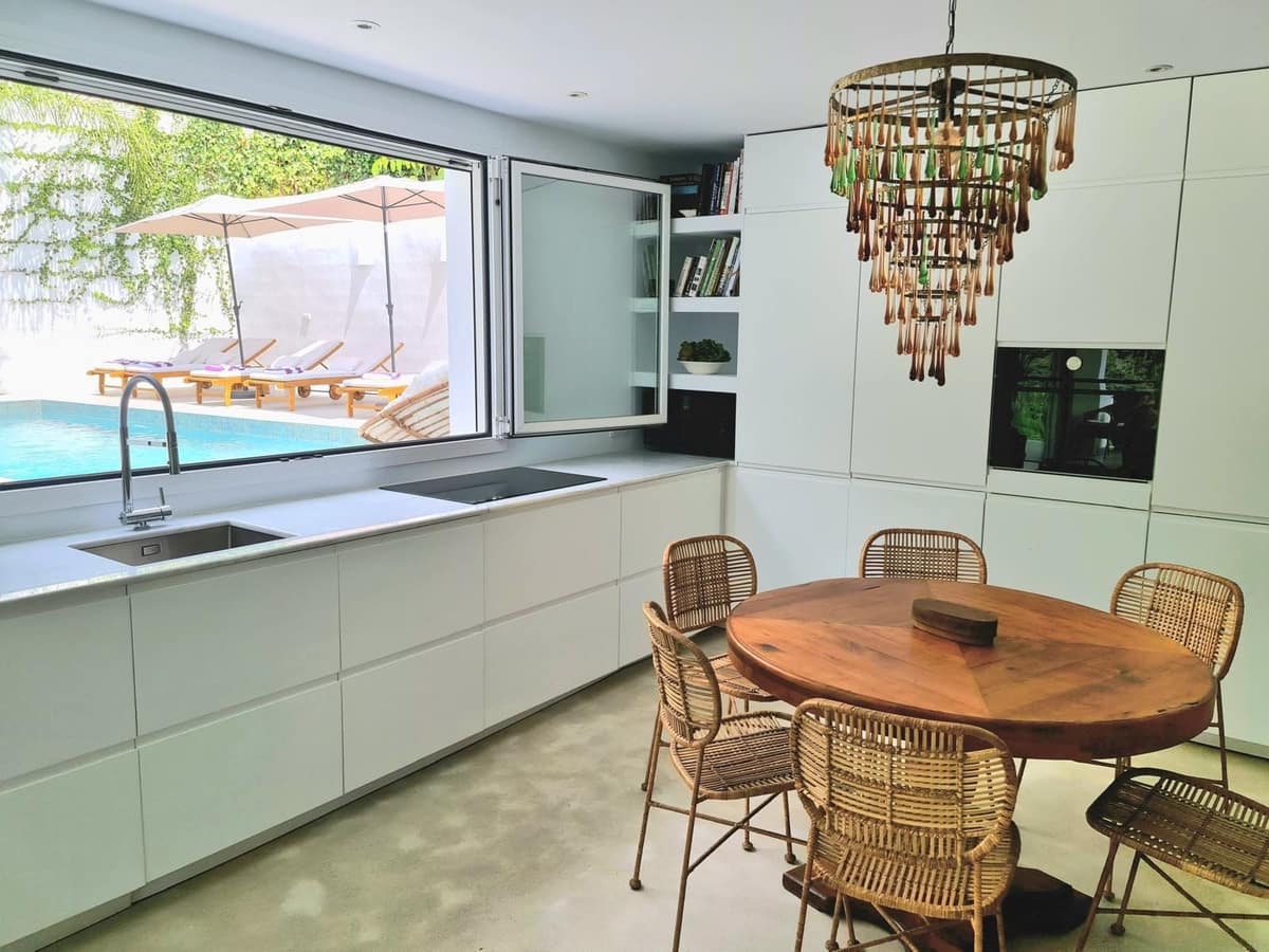 4 bedroom Villa for rent in Marbella with garage - € 5,500 (Ref: 8715346)