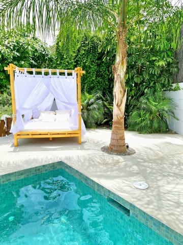 Chalet de 4 habitaciones en Marbella en alquiler con garaje - 5.500 € (Ref: 8715346)