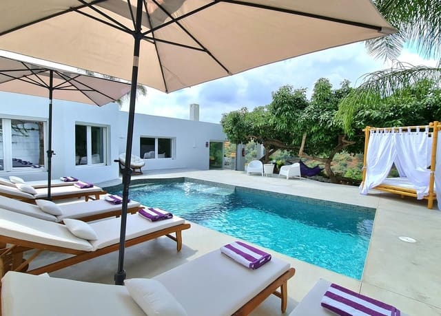 Chalet de 4 habitaciones en Marbella en alquiler con garaje - 5.500 € (Ref: 8715346)