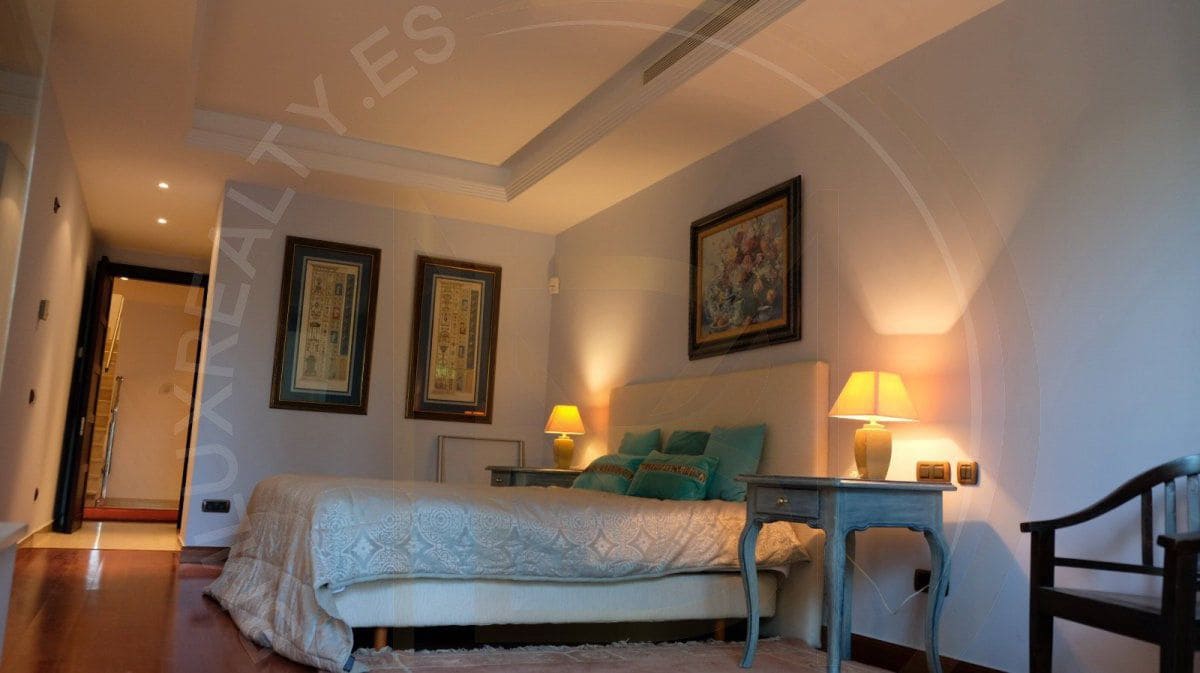 3 sypialnia Apartament do wynajęcia w Puerto Banus - 12 000 € (Ref: 8743235)