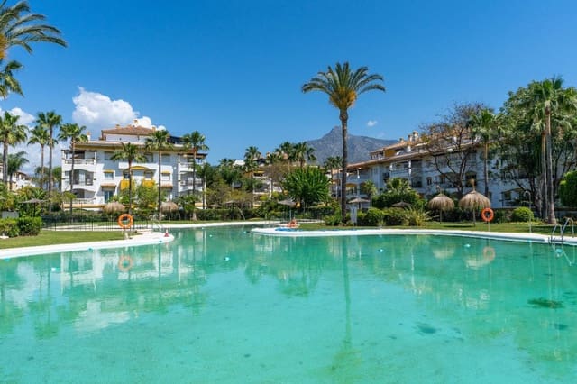 3 bedroom Apartment for rent in La Dama de Noche - La Alzambra, Marbella with pool garage - € 2,400 (Ref: 8759816)