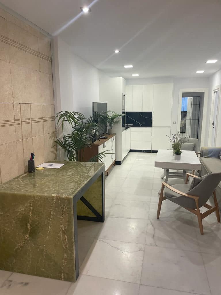 6 soveværelse Erhverv til salg i Marbella - € 525.000 (Ref: 8766711)