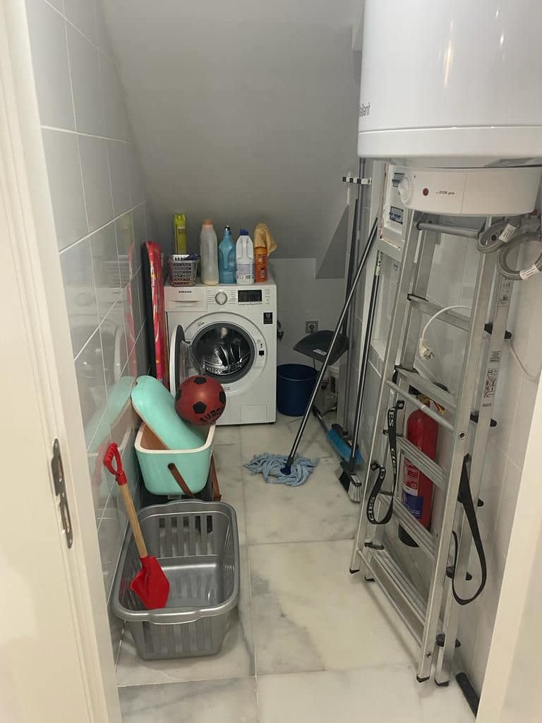 6 soveværelse Erhverv til salg i Marbella - € 525.000 (Ref: 8766711)