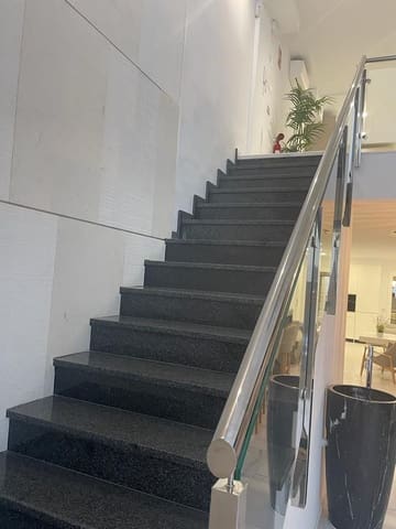 6 soverom Kommersiell til salgs i Los Jardines de Marbella - La Ermita, Marbella - € 525 000 (Ref: 8766711)