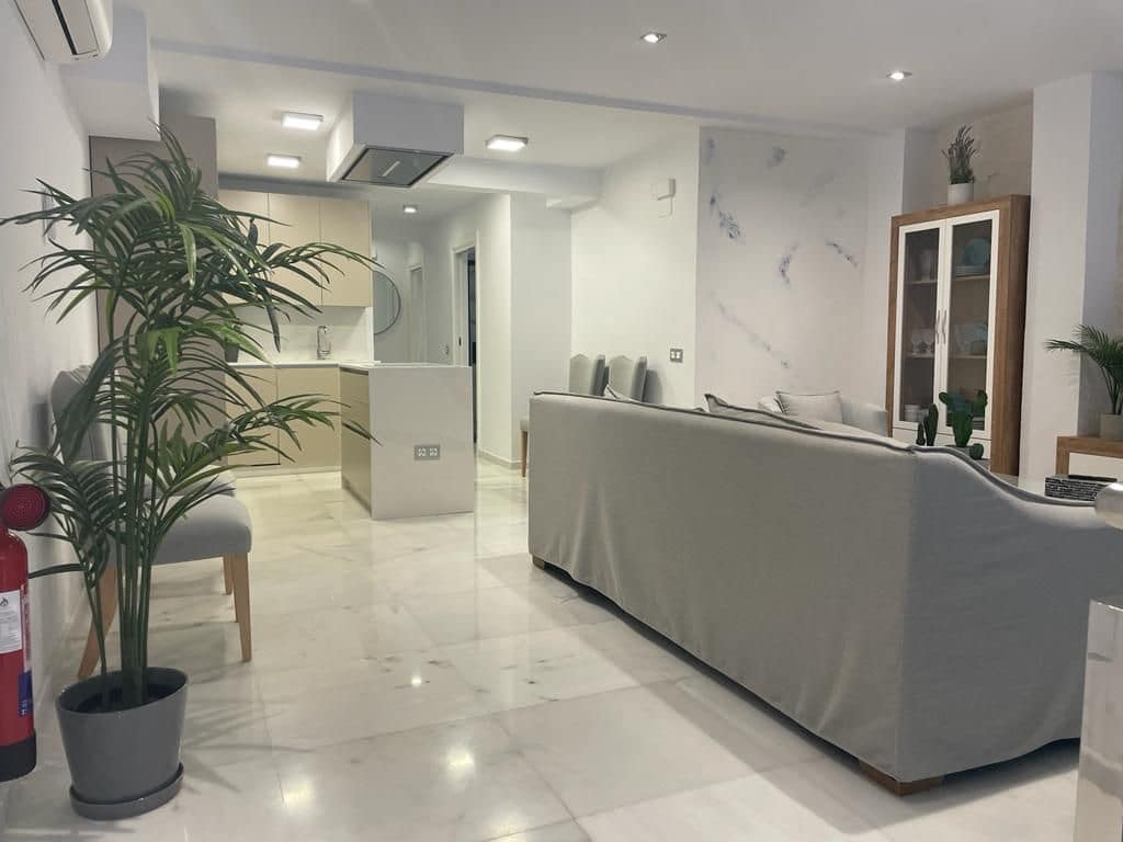 6 soveværelse Erhverv til salg i Marbella - € 525.000 (Ref: 8766711)