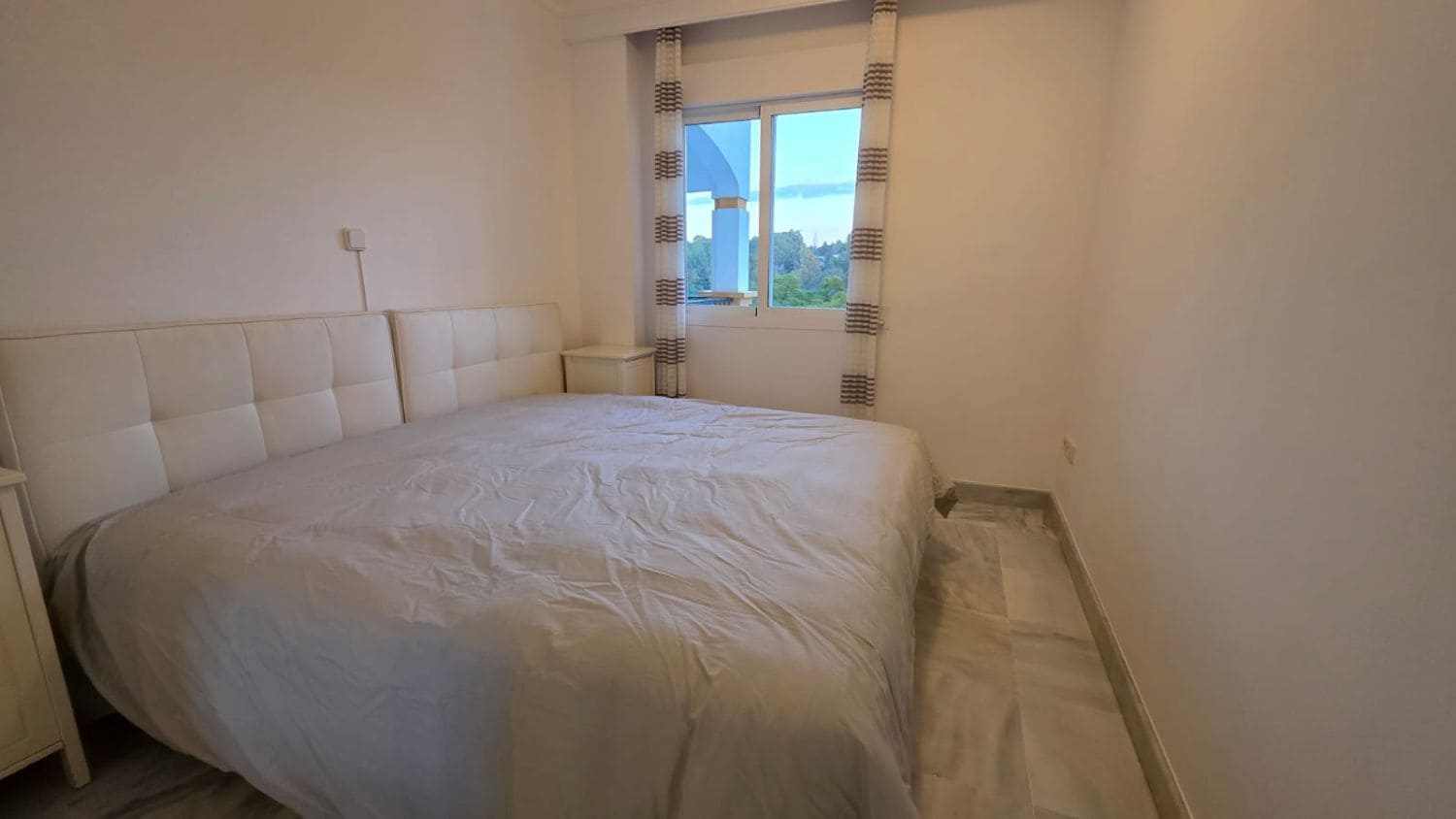 2 bedroom Apartment for rent in Marbella with garage - € 1,900 (Ref: 8786138)