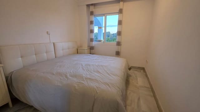 2 bedroom Apartment for rent in La Dama de Noche - La Alzambra, Marbella with garage - € 1,900 (Ref: 8786138)