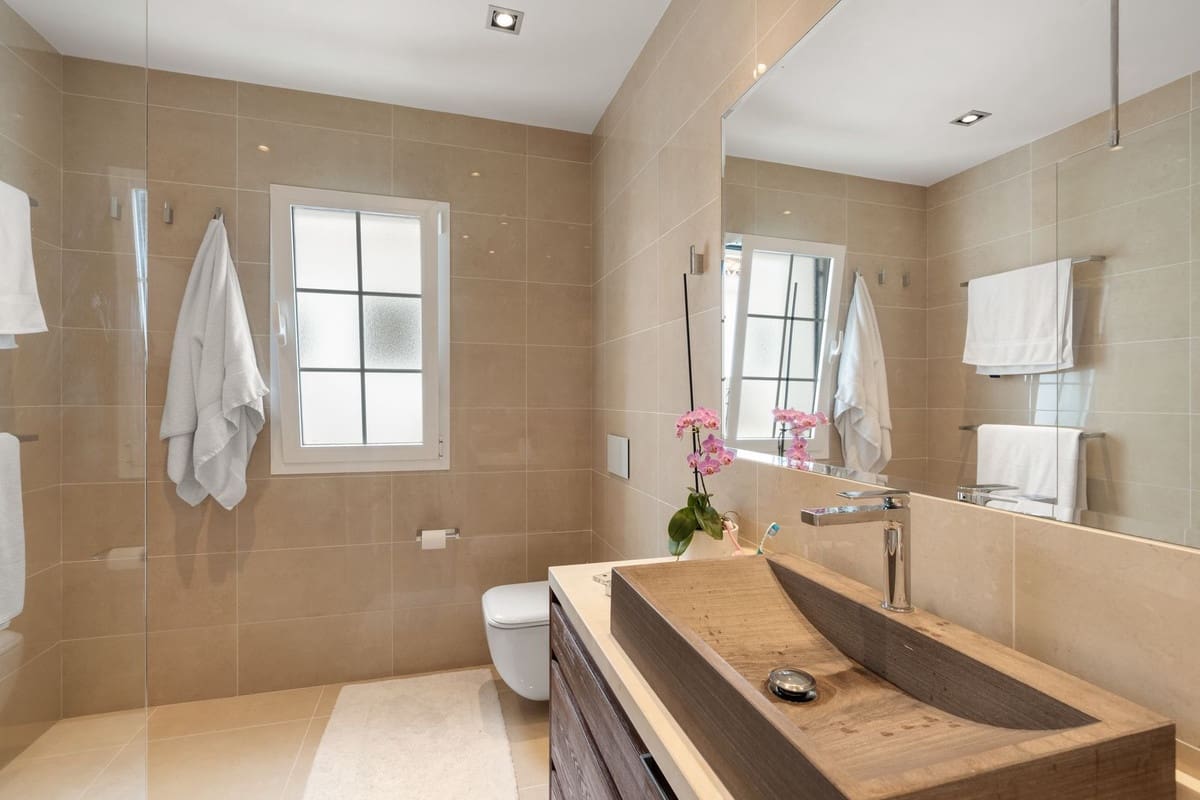 3 quarto Apartamento para venda em Nueva Andalucia - 1 150 000 € (Ref: 8817197)