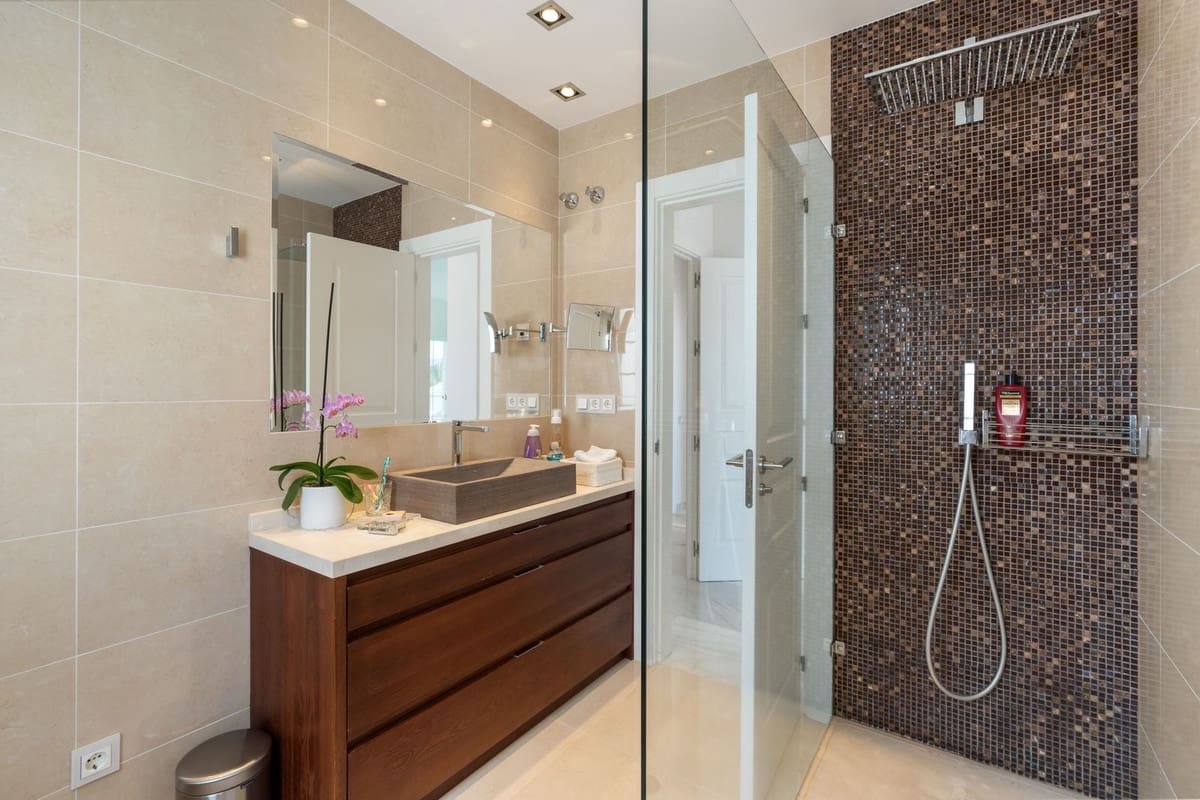 3 quarto Apartamento para venda em Nueva Andalucia - 1 150 000 € (Ref: 8817197)