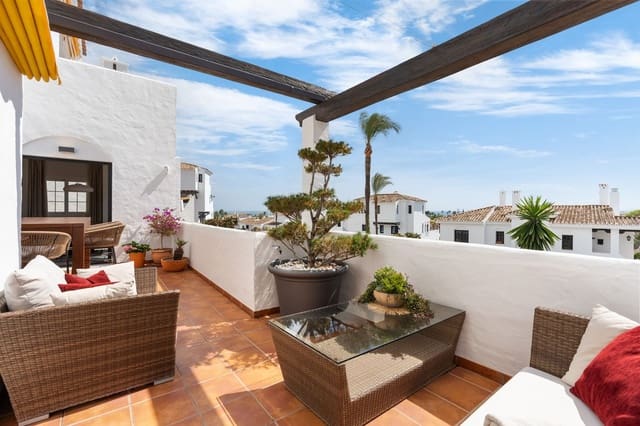 3 bedroom Apartment for sale in Nueva Andalucía Centro, Marbella - € 1,150,000 (Ref: 8817197)