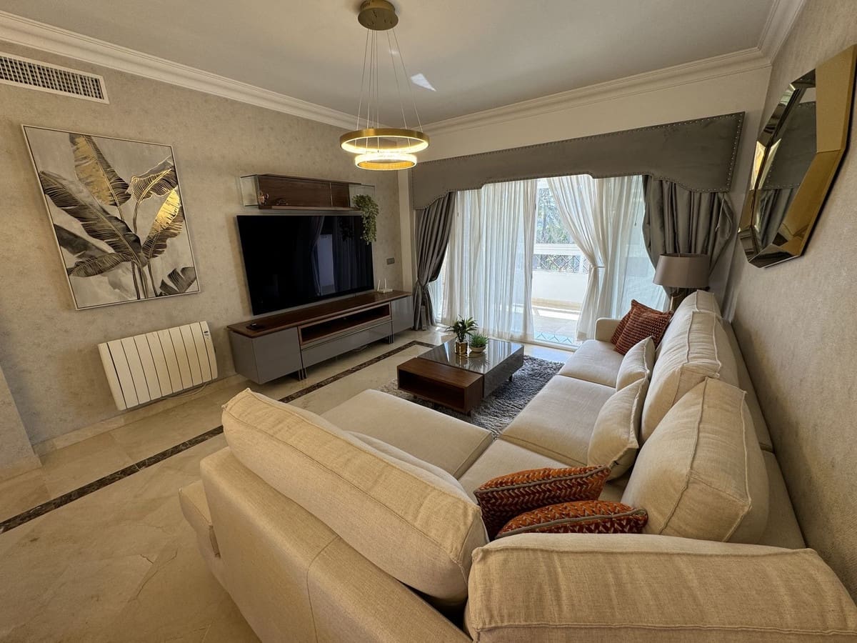 2 soveværelse Penthouse til leje i Los Flamingos - € 3.000 (Ref: 8821890)