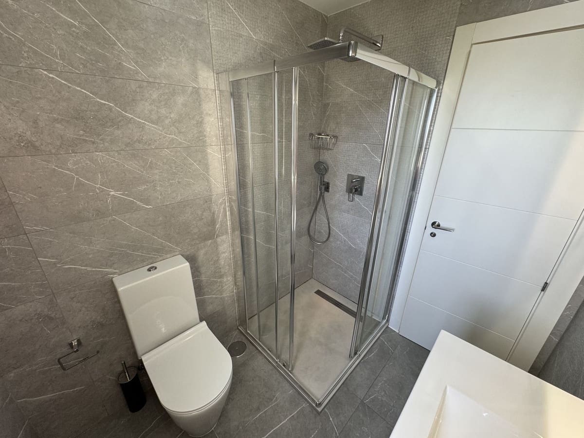 2 soveværelse Penthouse til leje i Los Flamingos - € 3.000 (Ref: 8821890)