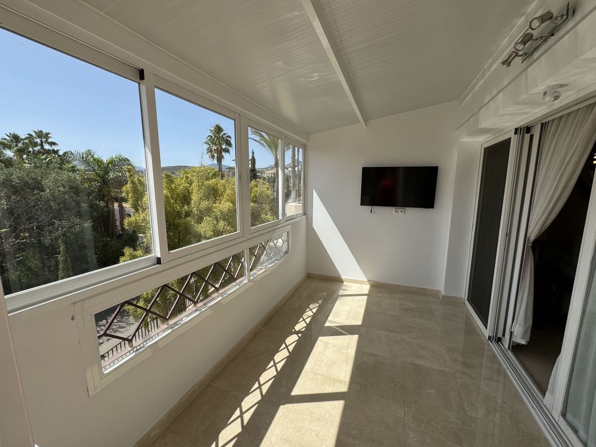 2 soveværelse Penthouse til leje i Los Flamingos - € 3.000 (Ref: 8821890)