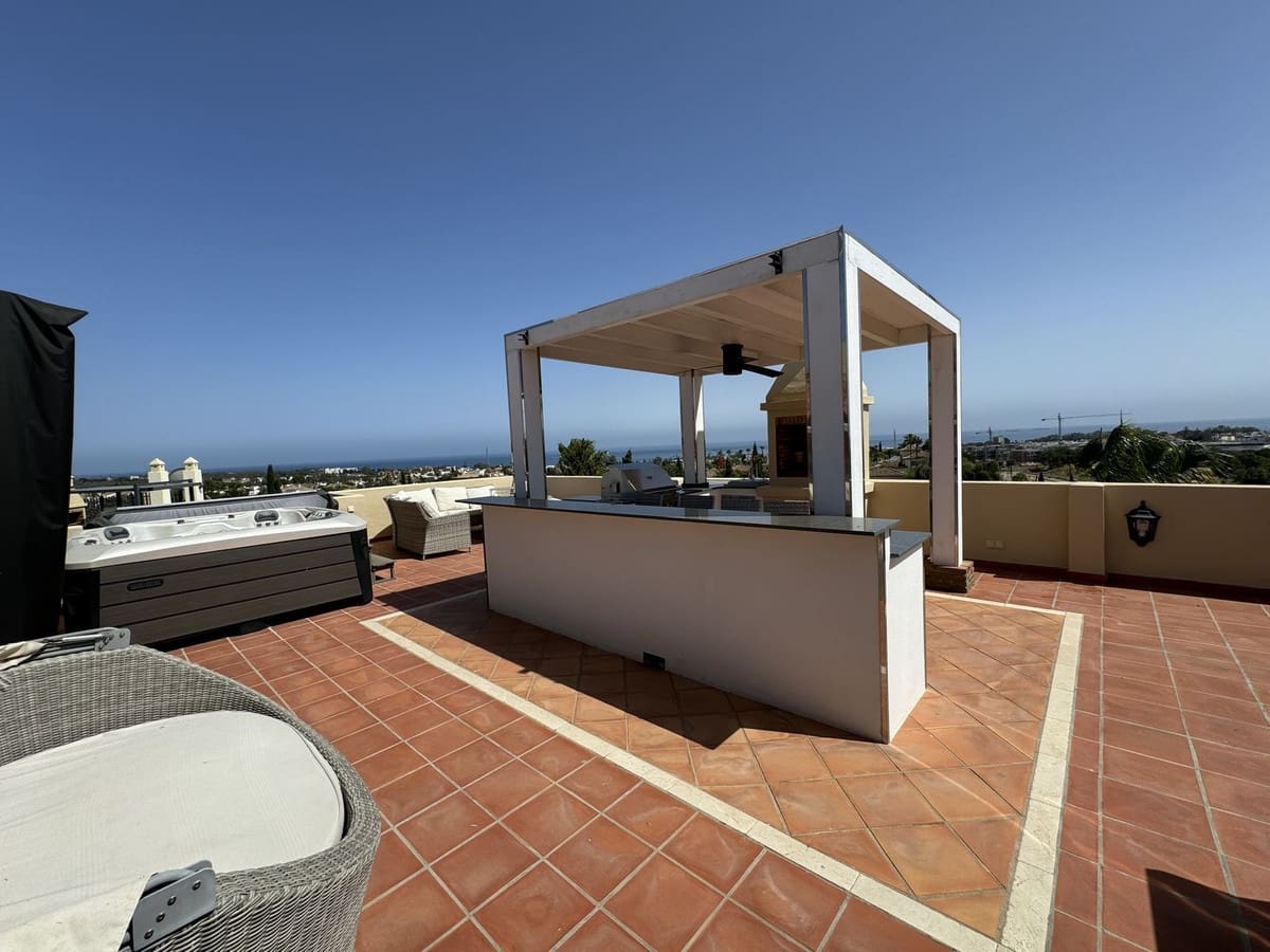 2 soveværelse Penthouse til leje i Los Flamingos - € 3.000 (Ref: 8821890)