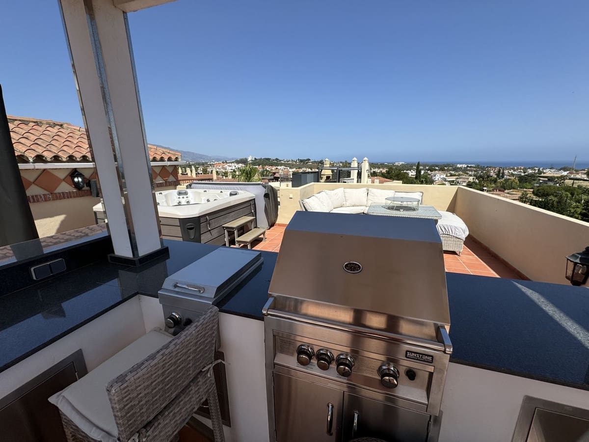 2 soveværelse Penthouse til leje i Los Flamingos - € 3.000 (Ref: 8821890)