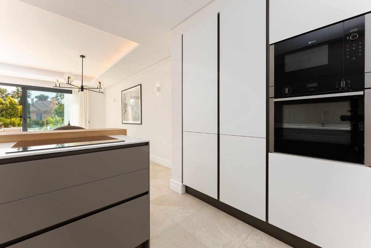 3 soveværelse Rækkehus til leje i Nueva Andalucia med garage - € 4.800 (Ref: 8824933)